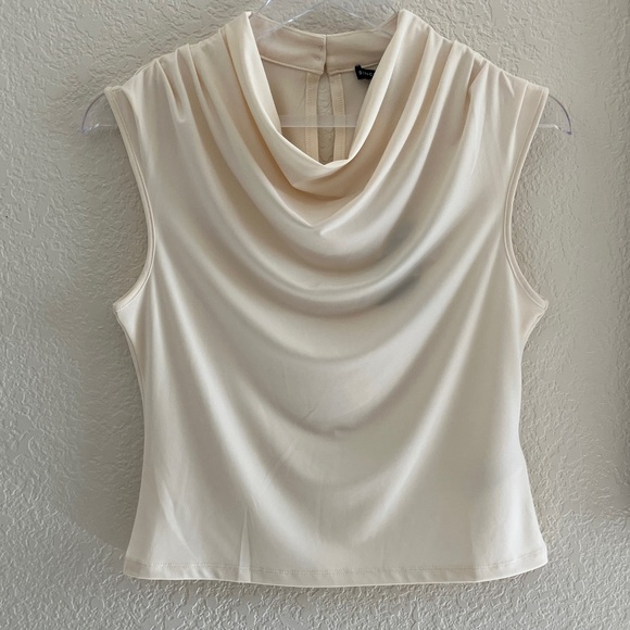 Sincerly Jules Tops - Sincerely Jules Sleeveless Top (Size Small) NWT